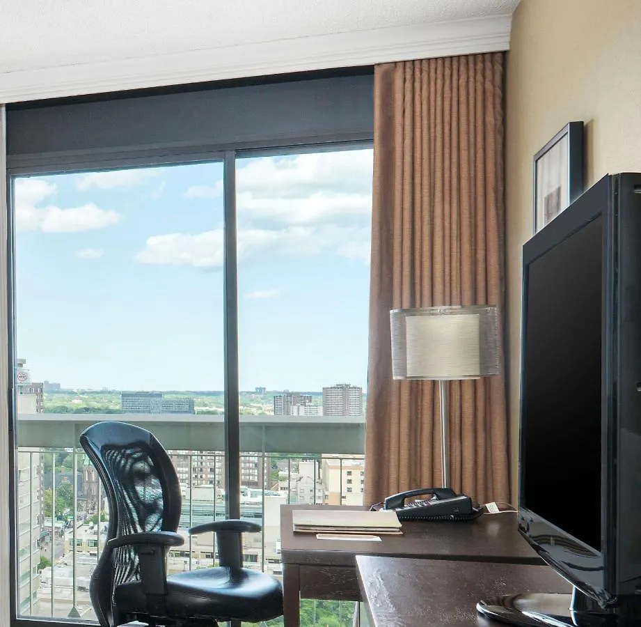 Chelsea Hotel טורונטו 4*,  קנדה